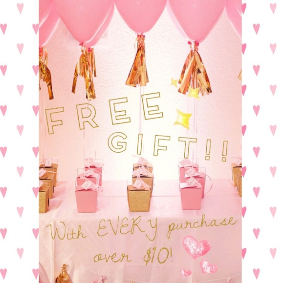 Welcome to my closet!! π€ - Picture 4 of 6